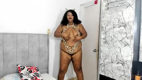 Snapshot of dahianajoss chatting on 01.03.25 Ebony Sex Dahian online show from 01.03.25