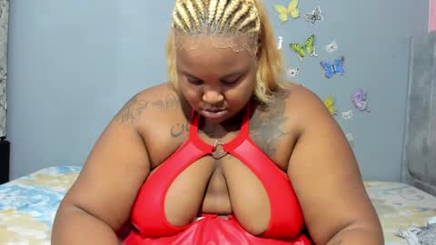 Snapshot of dahianajoss chatting on 02.06.25 Ebony Sex Dahian online show from 02.06.25