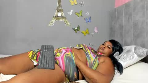 Snapshot of dahianajoss chatting on 02.17.25 Ebony Sex Dahian online show from 02.17.25
