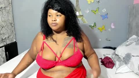 Snapshot of dahianajoss chatting on 02.18.25 Ebony Sex Dahian online show from 02.18.25