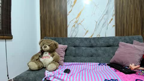 Snapshot of dahianaroa chatting on 02.25.26 dahianaroa online show from 02.25.26