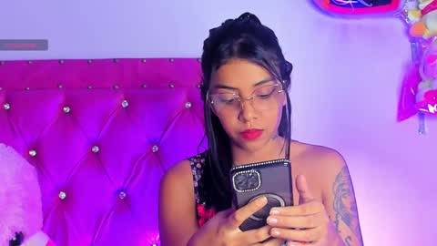 Snapshot of dahiangomezz chatting on 02.11.25 online show from 02.11.25