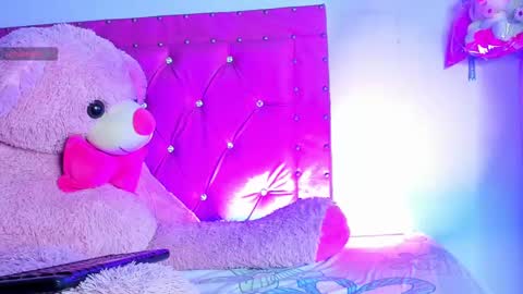 Snapshot of dahiangomezz chatting on 02.19.25 online show from 02.19.25