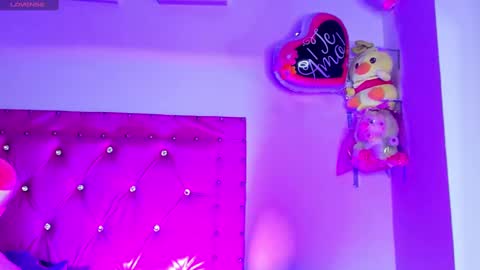Snapshot of dahiangomezz chatting on 03.11.25 online show from 03.11.25