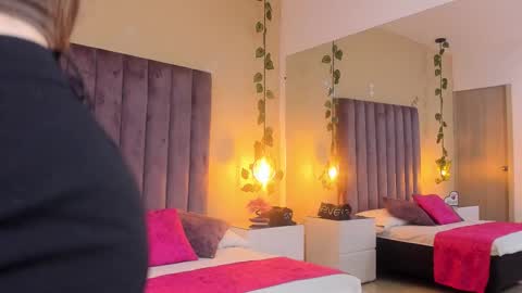 Dahlia online show from 11.07.25