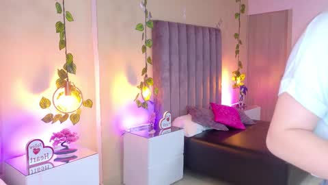 Dahlia online show from 01.13.26