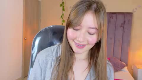 Dahlia online show from 03.05.26