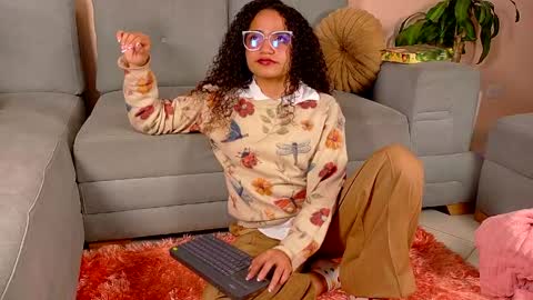 Snapshot of dahliabrowniee chatting on 04.23.26 Dahli online show from 04.23.26