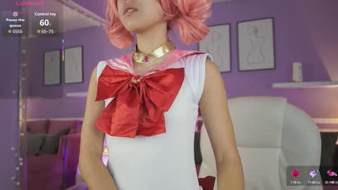 Dahlia Grey online show from 10.03.25