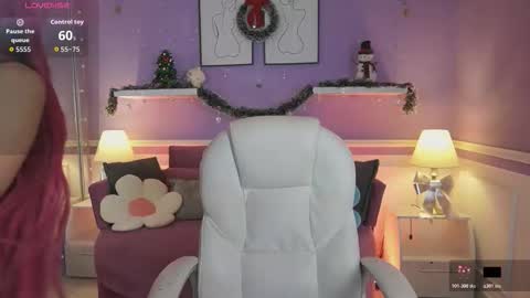 Dahlia Grey online show from 12.03.25