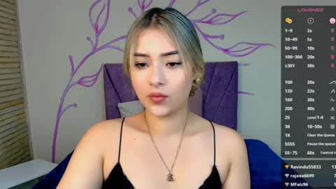 Dahlia online show from 01.15.25