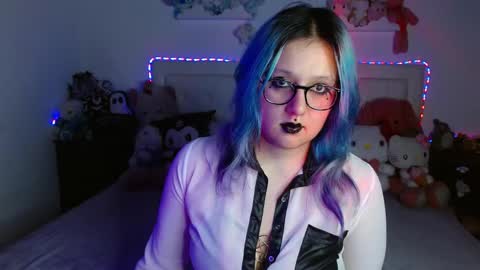    online show from 11.22.25