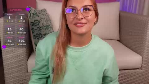 Snapshot of dailyn__1 chatting on 12.17.25 Dailyn online show from 12.17.25