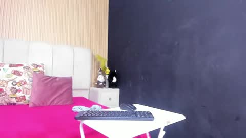 DairaMoon online show from 11.09.25