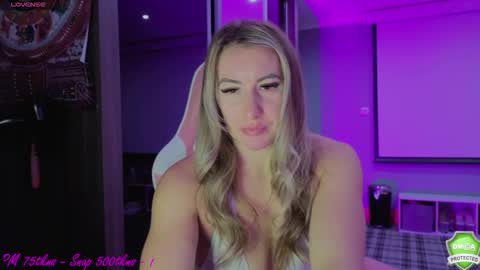 DaisyDeliciousxx online show from 10.13.25