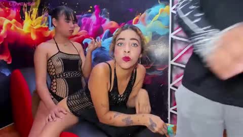 girl- paola online show from 10.14.25