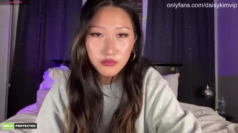 Snapshot of daisykimvip chatting on 03.12.25 Daisy Kim online show from 03.12.25