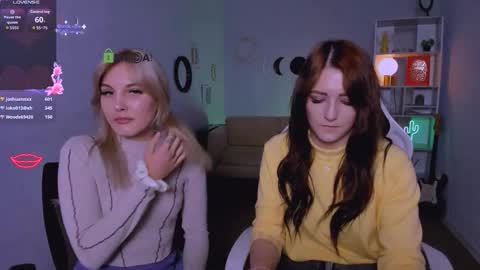 Snapshot of daisyy_naughty chatting on 10.03.25 daisy online show from 10.03.25
