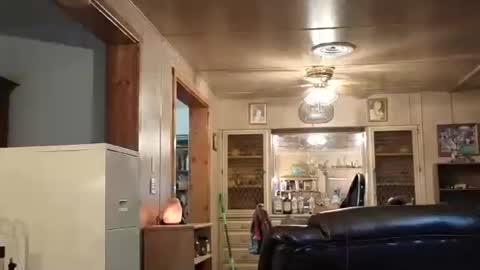 Snapshot of dakit2 chatting on 12.14.25 dakit online show from 12.14.25