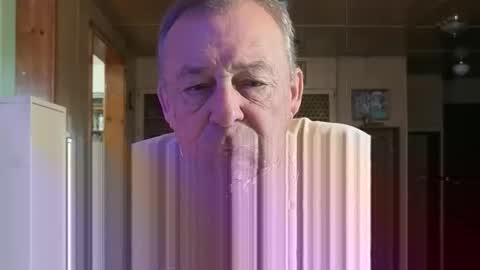 Snapshot of dakit2 chatting on 12.19.25 dakit online show from 12.19.25