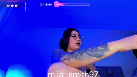 Snapshot of dakota_ls chatting on 09.10.25 mia online show from 09.10.25