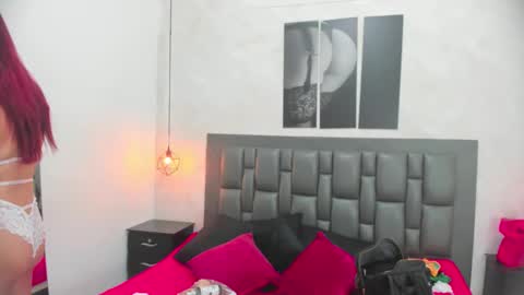 Dakota  online show from 09.15.25