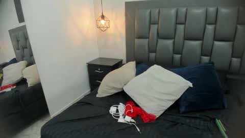 Dakota  online show from 11.04.25