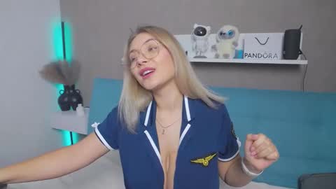 dakotaliss online show from 02.12.25