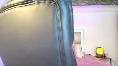 dakotarobbins_ online show from 02.03.25