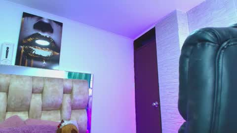 dakotarobbins_ online show from 09.09.25