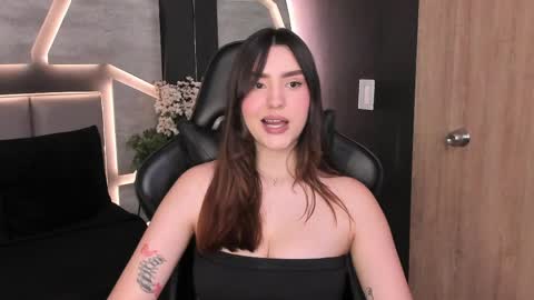 Dakota  online show from 04.25.26