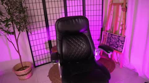 Snapshot of dalia_morgan chatting on 03.02.25 Dalia Morgan online show from 03.02.25
