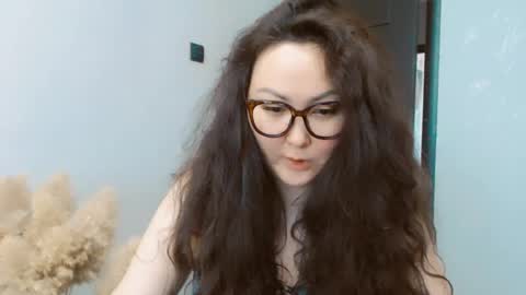 Snapshot of dalidayes chatting on 06.22.26 Dali online show from 06.22.26