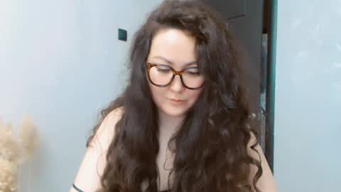 Snapshot of dalidayes chatting on 07.05.26 Dali online show from 07.05.26