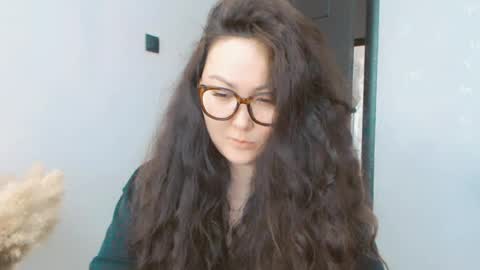 Snapshot of dalidayes chatting on 07.27.26 Dali online show from 07.27.26