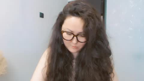 Snapshot of dalidayes chatting on 07.29.26 Dali online show from 07.29.26