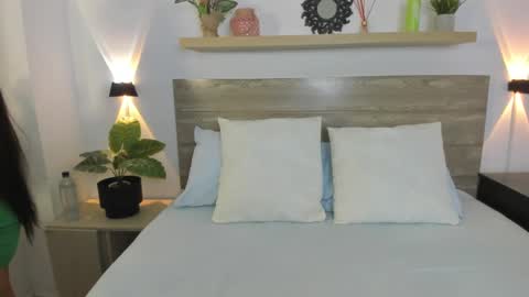 D A L I L A online show from 02.19.25