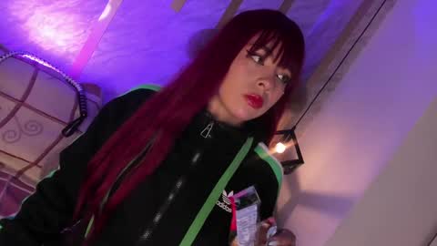 Snapshot of dalila_thoms chatting on 01.12.25 Dalila online show from 01.12.25