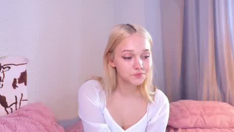 Snapshot of dallass_and_vegas chatting on 06.02.26 Call me Soffi online show from 06.02.26