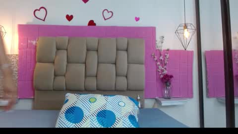 Snapshot of damaryleon chatting on 01.12.26 damaryleon online show from 01.12.26