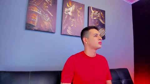 Snapshot of damian__oliver chatting on 01.18.25 Damian Oliver online show from 01.18.25