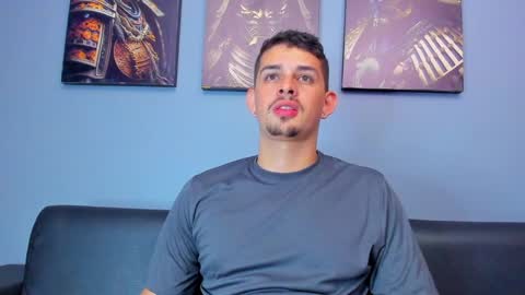 Snapshot of damian__oliver chatting on 03.08.25 Damian Oliver online show from 03.08.25