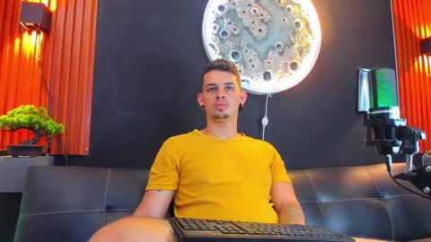 Snapshot of damian__oliver chatting on 03.10.25 Damian Oliver online show from 03.10.25