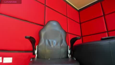 Snapshot of damian_bulls chatting on 02.08.26 ---Damian--- online show from 02.08.26