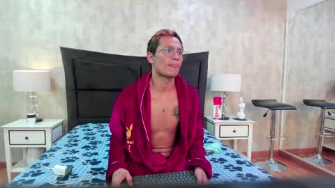 Snapshot of damian_garciaah chatting on 04.27.26 Damian Garcia online show from 04.27.26