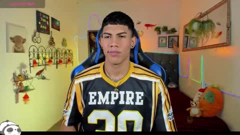 Snapshot of damian_latinxxx chatting on 01.16.26 Damian online show from 01.16.26