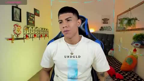 Snapshot of damian_latinxxx chatting on 02.02.26 Damian online show from 02.02.26