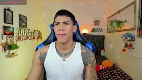 Snapshot of damian_latinxxx chatting on 02.04.26 Damian online show from 02.04.26