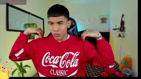 Snapshot of damian_latinxxx chatting on 02.25.26 Damian online show from 02.25.26