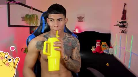 Snapshot of damian_latinxxx chatting on 03.02.26 Damian online show from 03.02.26